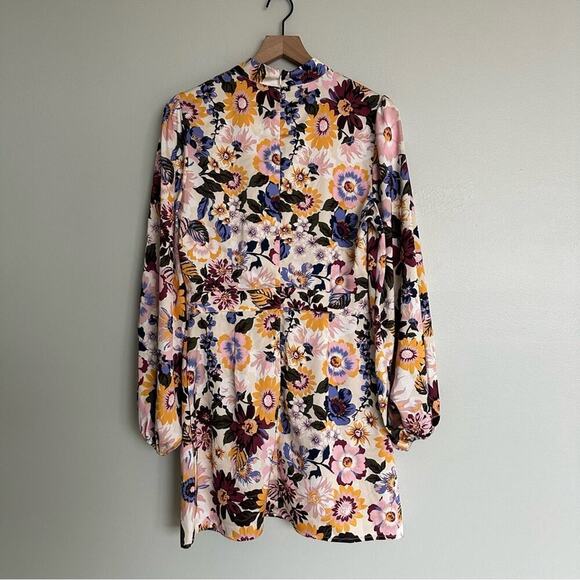 JustFab Birch Floral Shift Dress - Picture 8 of 10